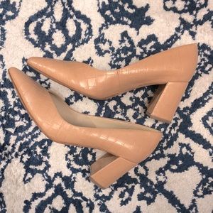 MARC FISHER Alligator Caitlin Taupe Pump, 9M